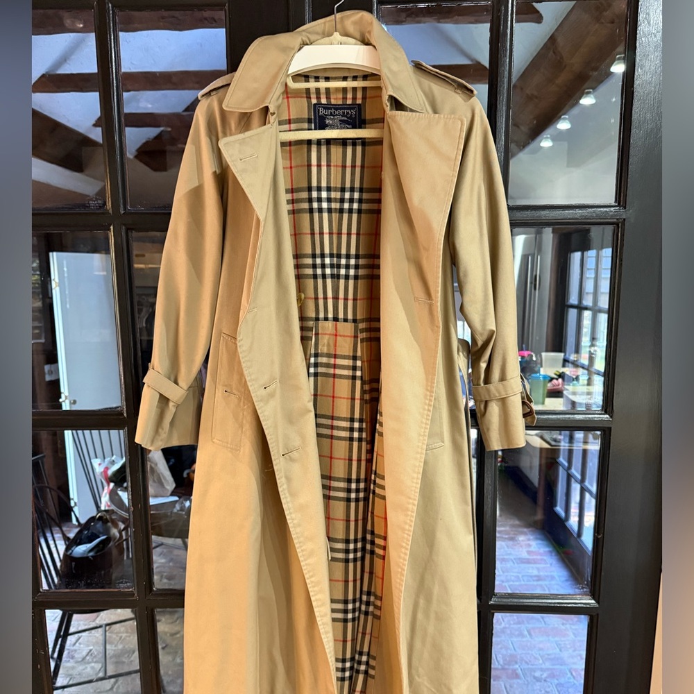 Vintage Burberry Trench — Like New Condition